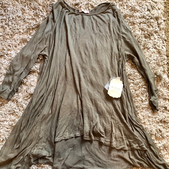 Dresses + Rompers - Picture 4 of 6